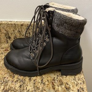 Mia  Maylynn hiker boots size 7.5
